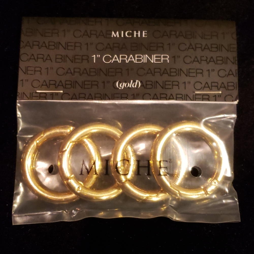 Miche 1' Gold carabiner